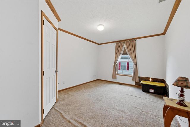 47 MAKENNA AVE, New Holland, PA 17557