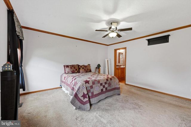 47 MAKENNA AVE, New Holland, PA 17557