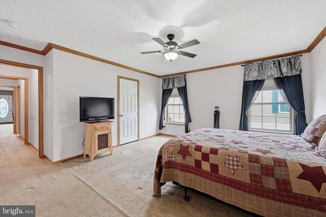 47 MAKENNA AVE, New Holland, PA 17557