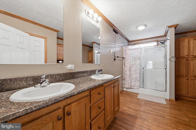 47 MAKENNA AVE, New Holland, PA 17557