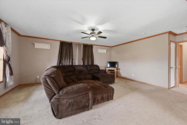 47 MAKENNA AVE, New Holland, PA 17557