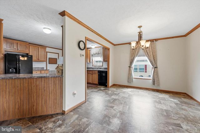 47 MAKENNA AVE, New Holland, PA 17557