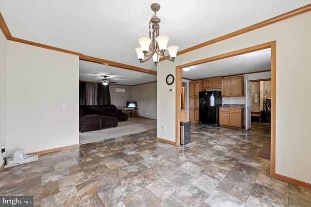 47 MAKENNA AVE, New Holland, PA 17557