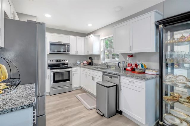 6410 N 44TH STREET, Tampa, FL 33610