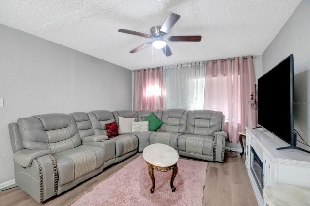 6410 N 44TH STREET, Tampa, FL 33610