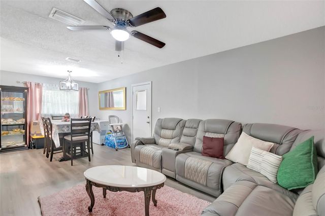 6410 N 44TH STREET, Tampa, FL 33610