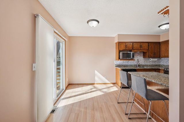 302 Sidney Street E, Saint Paul, MN 55107