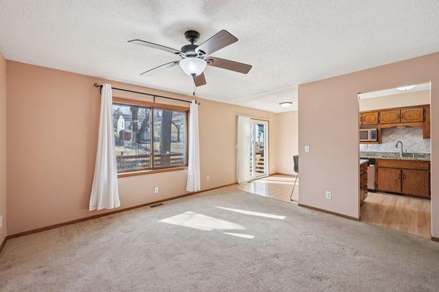 302 Sidney Street E, Saint Paul, MN 55107