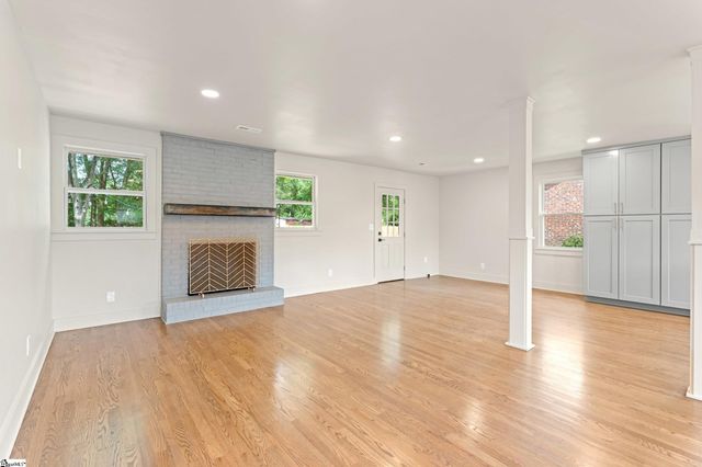 28 Kendal Green Drive, Greenville, SC 29607