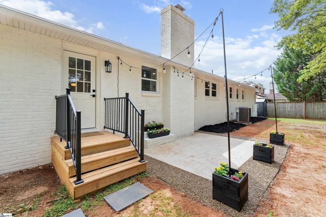 28 Kendal Green Drive, Greenville, SC 29607