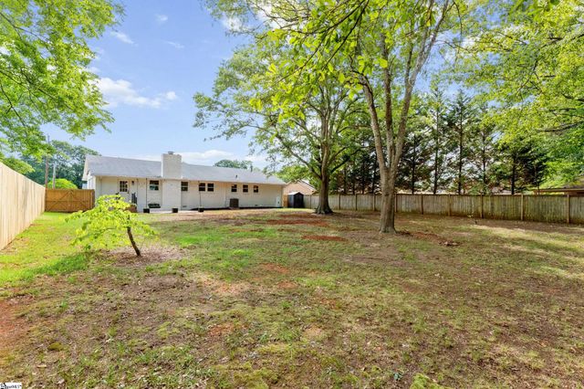 28 Kendal Green Drive, Greenville, SC 29607