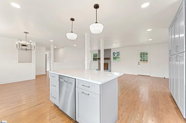 28 Kendal Green Drive, Greenville, SC 29607
