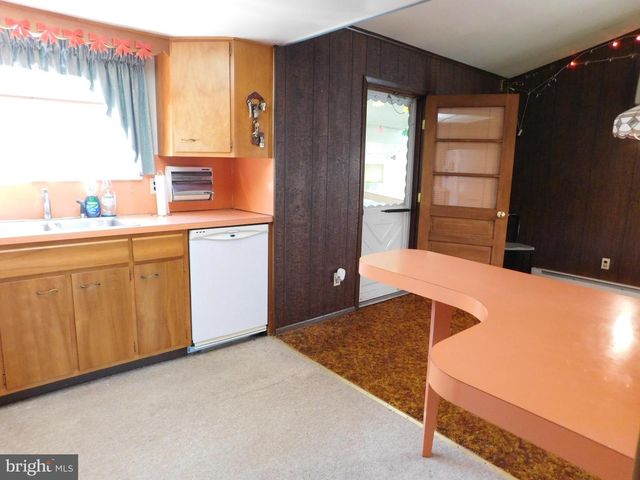 114 CUMBERLAND AVE, Tamaqua, PA 18252