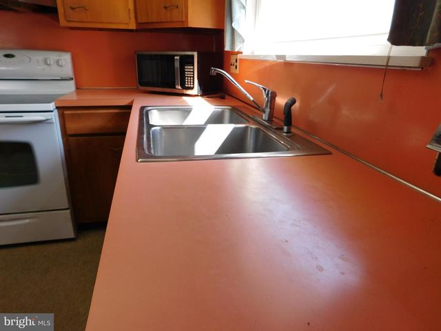 114 CUMBERLAND AVE, Tamaqua, PA 18252