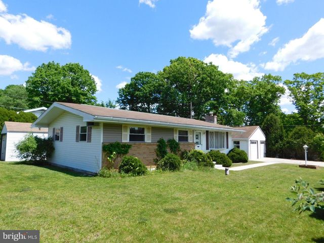 114 CUMBERLAND AVE, Tamaqua, PA 18252
