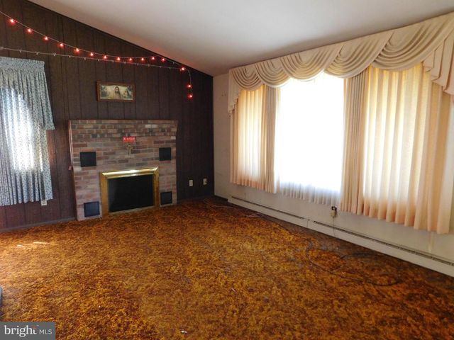 114 CUMBERLAND AVE, Tamaqua, PA 18252