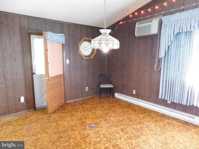 114 CUMBERLAND AVE, Tamaqua, PA 18252