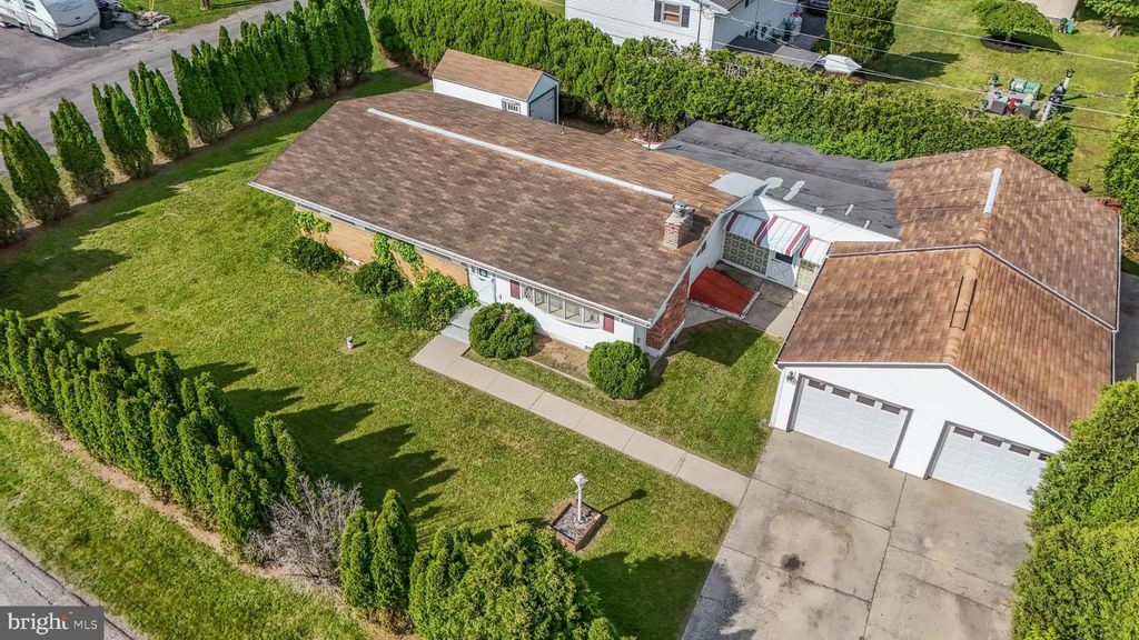 114 CUMBERLAND AVE, Tamaqua, PA 18252