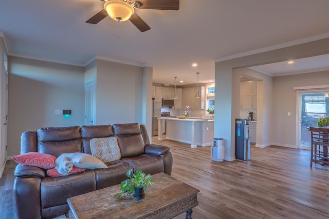 19 Edge Of Woods Road, Tijeras, NM 87059