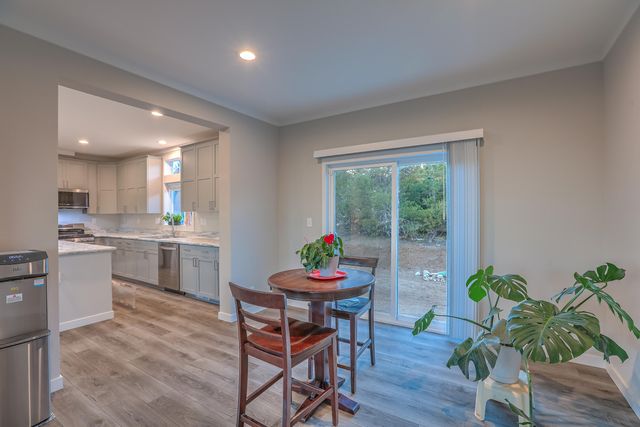 19 Edge Of Woods Road, Tijeras, NM 87059