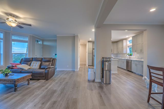 19 Edge Of Woods Road, Tijeras, NM 87059