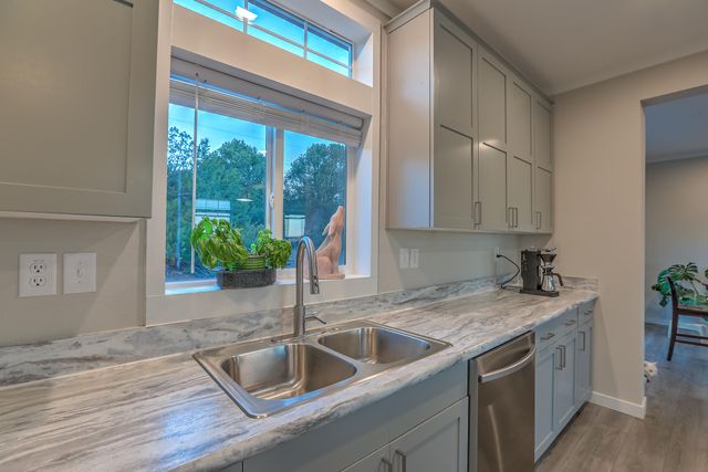 19 Edge Of Woods Road, Tijeras, NM 87059