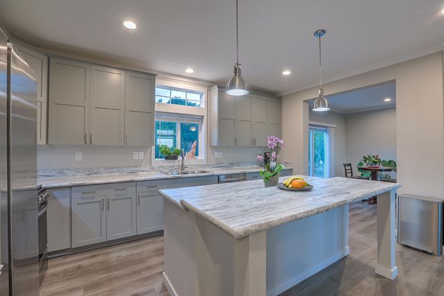 19 Edge Of Woods Road, Tijeras, NM 87059