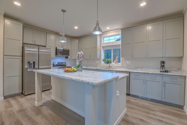 19 Edge Of Woods Road, Tijeras, NM 87059