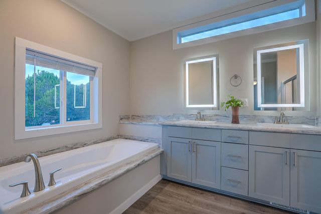 19 Edge Of Woods Road, Tijeras, NM 87059