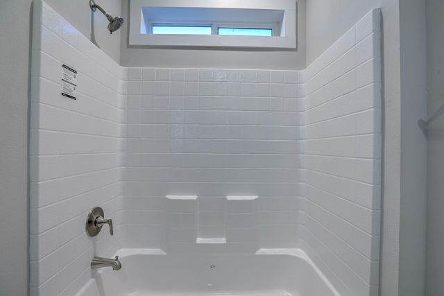 19 Edge Of Woods Road, Tijeras, NM 87059