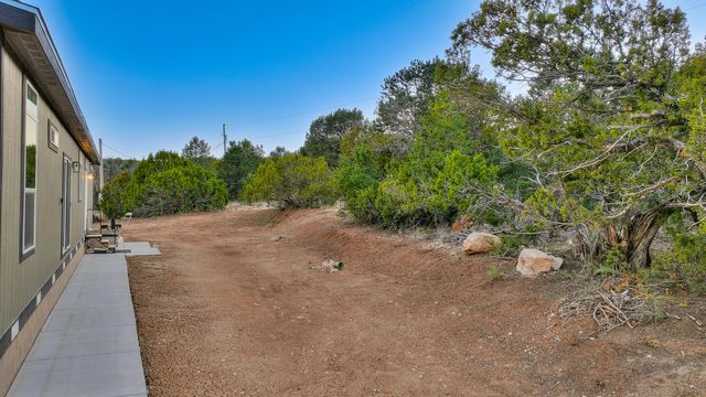 19 Edge Of Woods Road, Tijeras, NM 87059