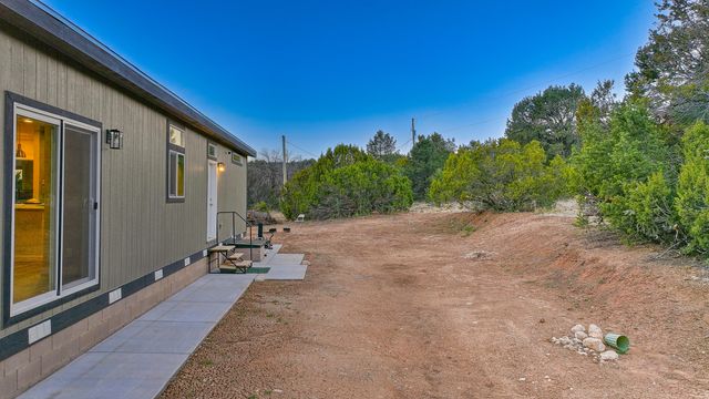 19 Edge Of Woods Road, Tijeras, NM 87059