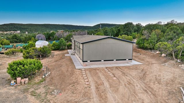 19 Edge Of Woods Road, Tijeras, NM 87059