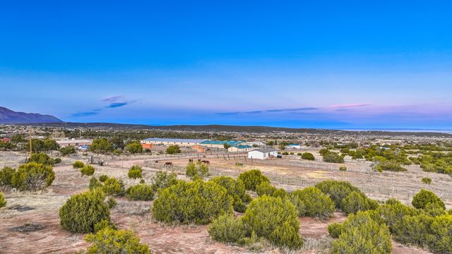 19 Edge Of Woods Road, Tijeras, NM 87059