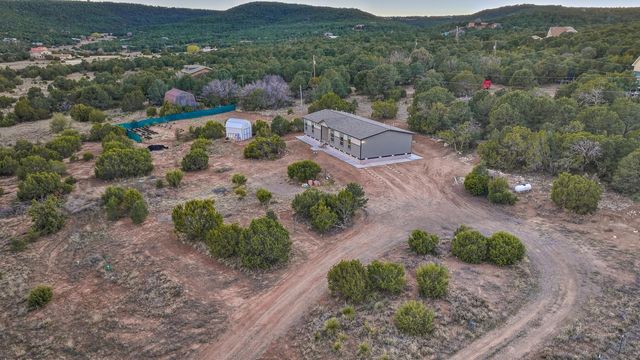 19 Edge Of Woods Road, Tijeras, NM 87059