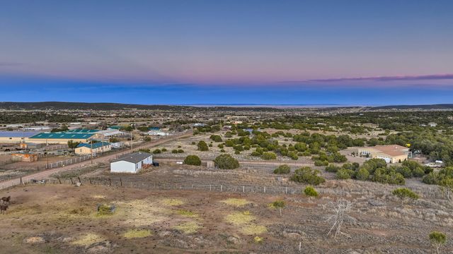 19 Edge Of Woods Road, Tijeras, NM 87059