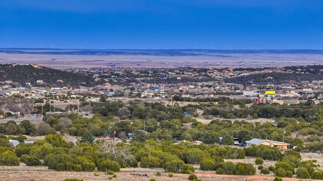 19 Edge Of Woods Road, Tijeras, NM 87059