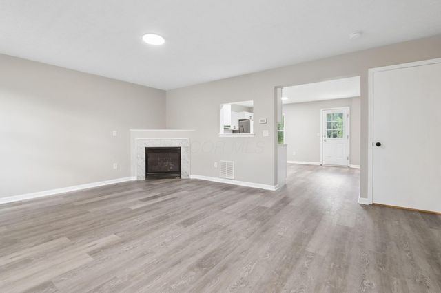 235 Haystack Avenue, Pataskala, OH 43062