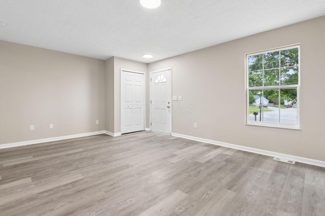 235 Haystack Avenue, Pataskala, OH 43062