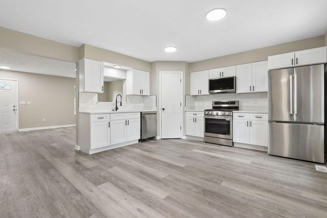 235 Haystack Avenue, Pataskala, OH 43062