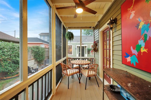 1305 Postoffice, Galveston, TX 77550