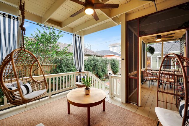 1305 Postoffice, Galveston, TX 77550