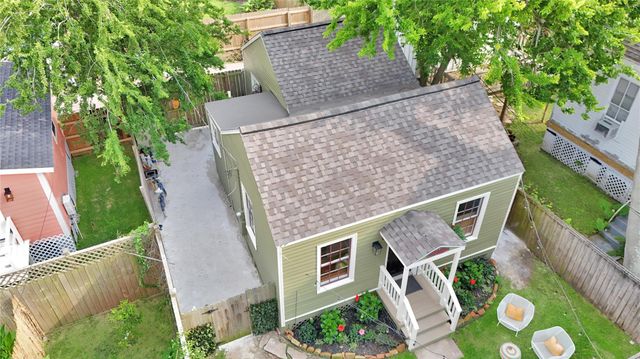 1305 Postoffice, Galveston, TX 77550