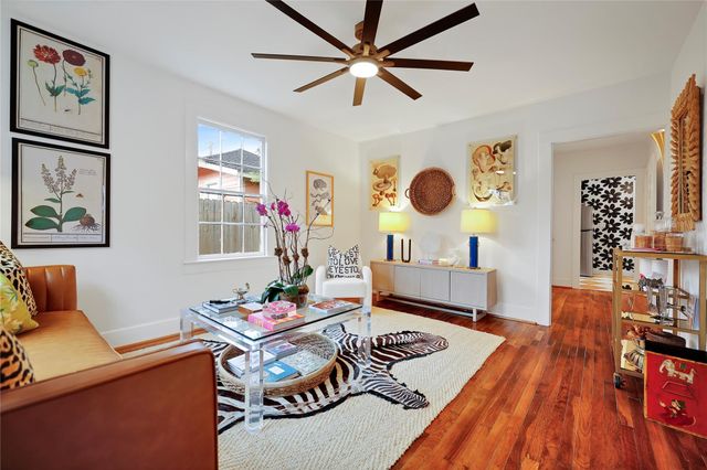 1305 Postoffice, Galveston, TX 77550