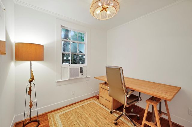 1305 Postoffice, Galveston, TX 77550