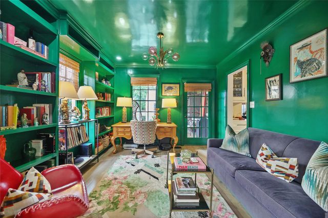 1305 Postoffice, Galveston, TX 77550