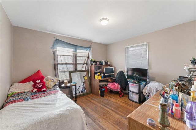 113 N Broadway Street, Oak Grove, MO 64075