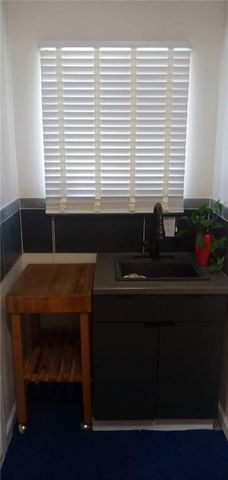 113 N Broadway Street, Oak Grove, MO 64075