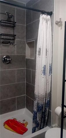 113 N Broadway Street, Oak Grove, MO 64075