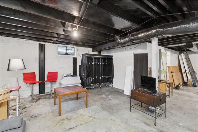 113 N Broadway Street, Oak Grove, MO 64075